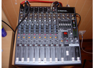 Mackie ProFX12 (87685)