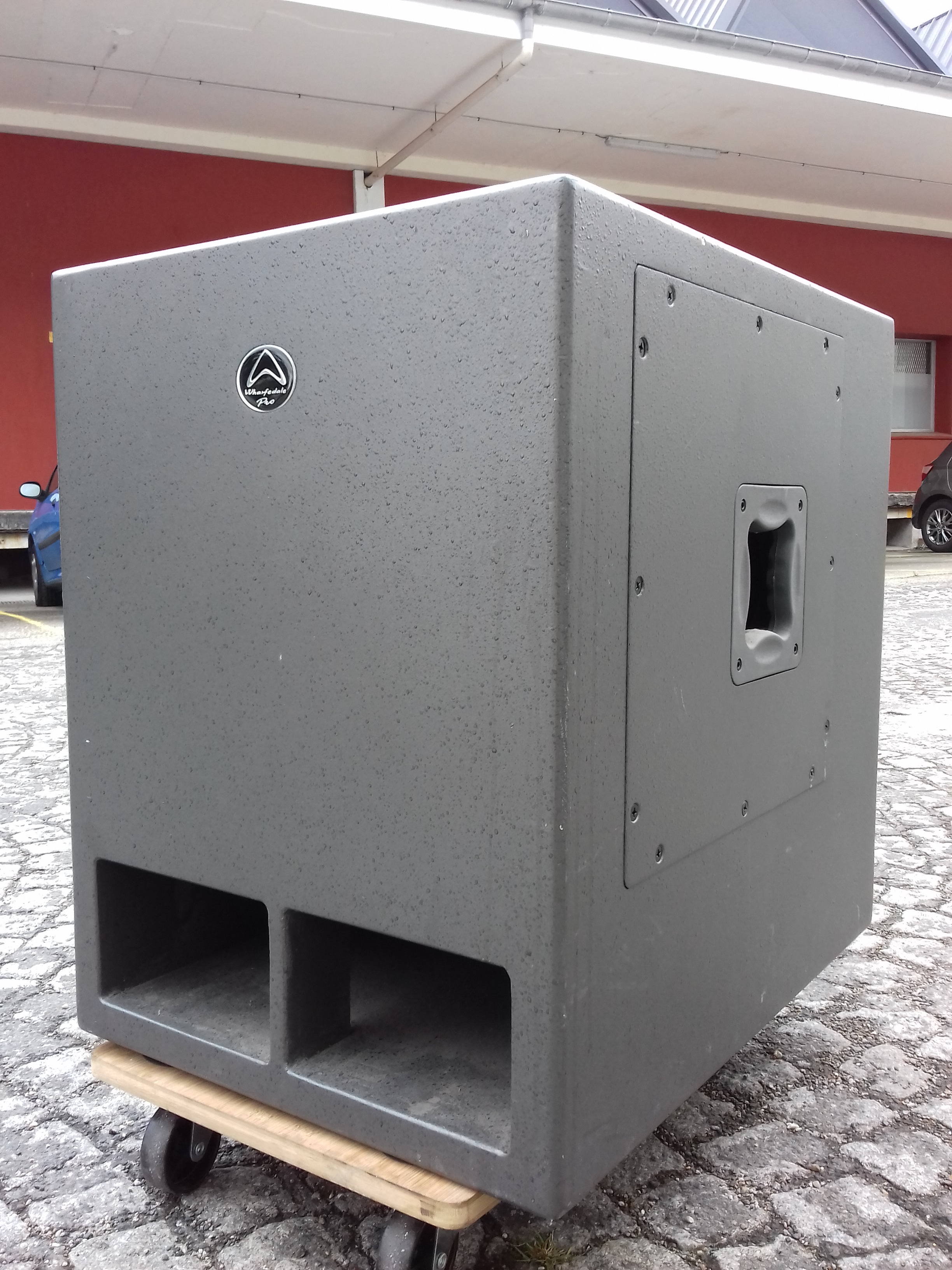 Pictures and images Wharfedale Titan Sub-A15 - Audiofanzine Pictures and images Wharfedale Titan Sub-A15 - Audiofanzine