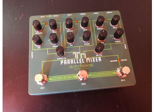 Electro-Harmonix Tri Parallel Mixer (91970)