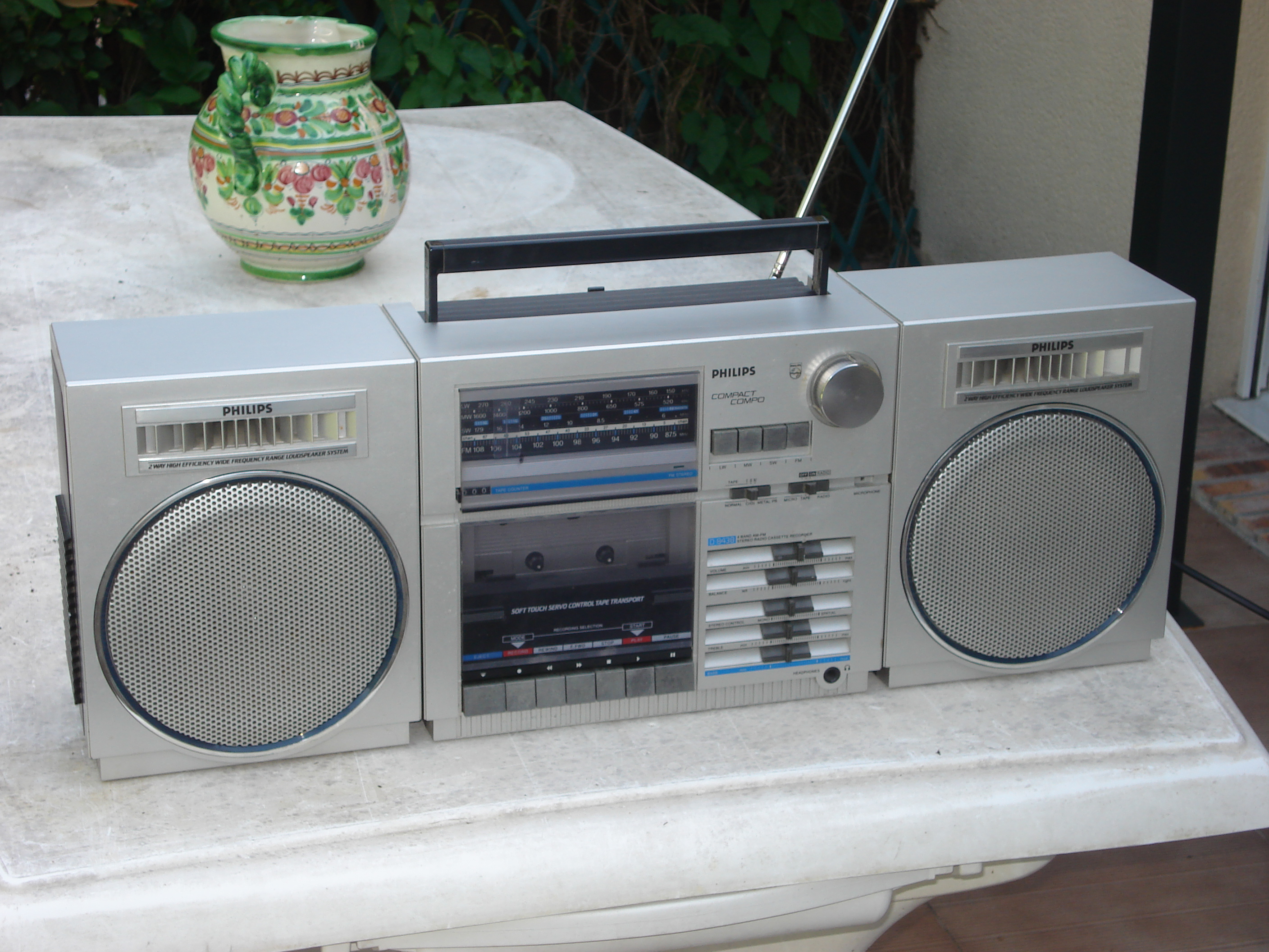 Poste Radio cassette GhettoBlaster PHILIPS D8438
