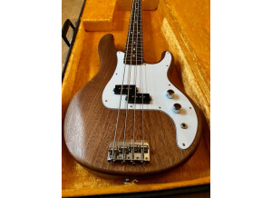 Fender Standard Precision Bass [2009-2018] (58081)