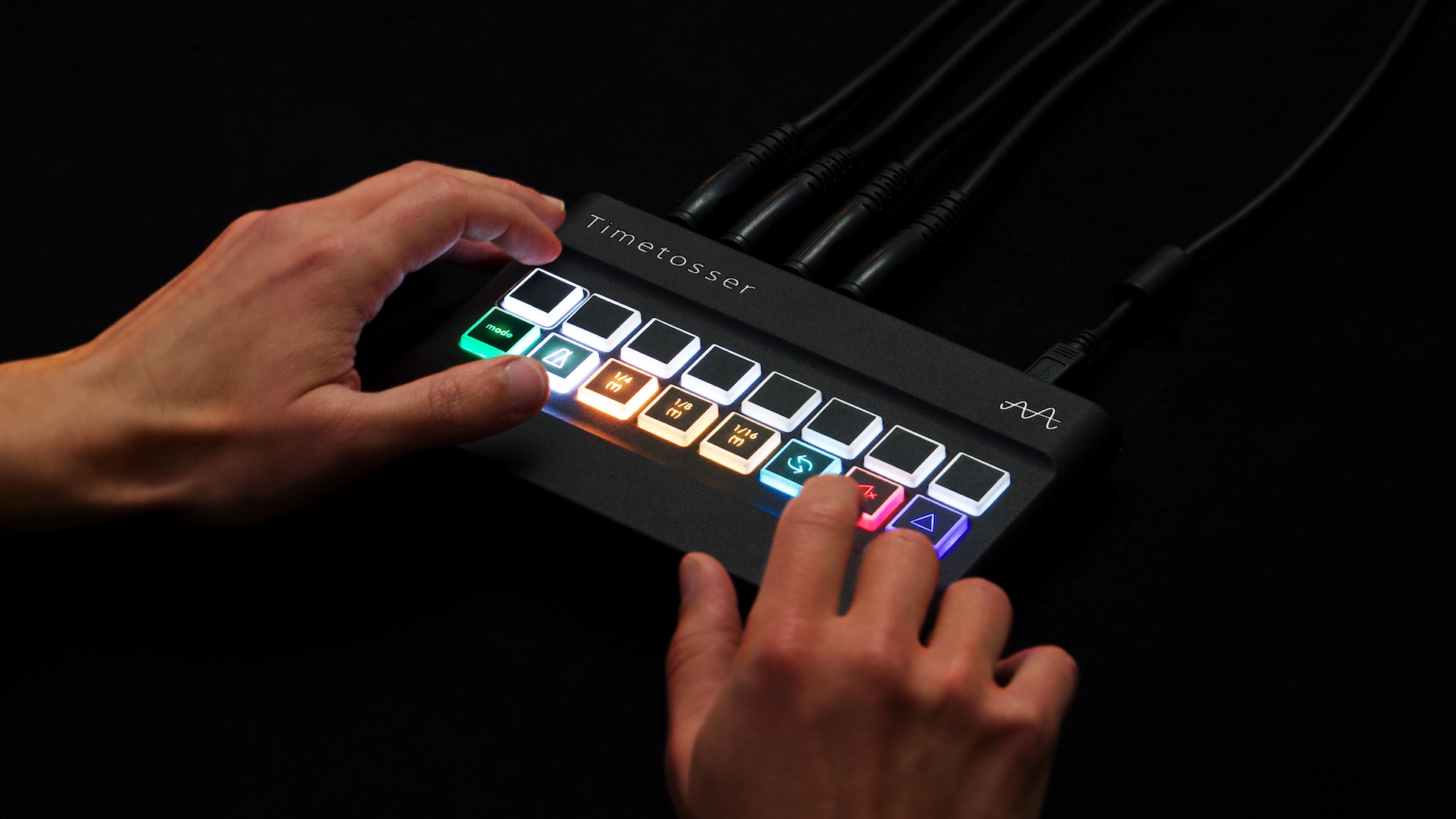 Alter Audio Timetosser : Timetosser_iso_hands