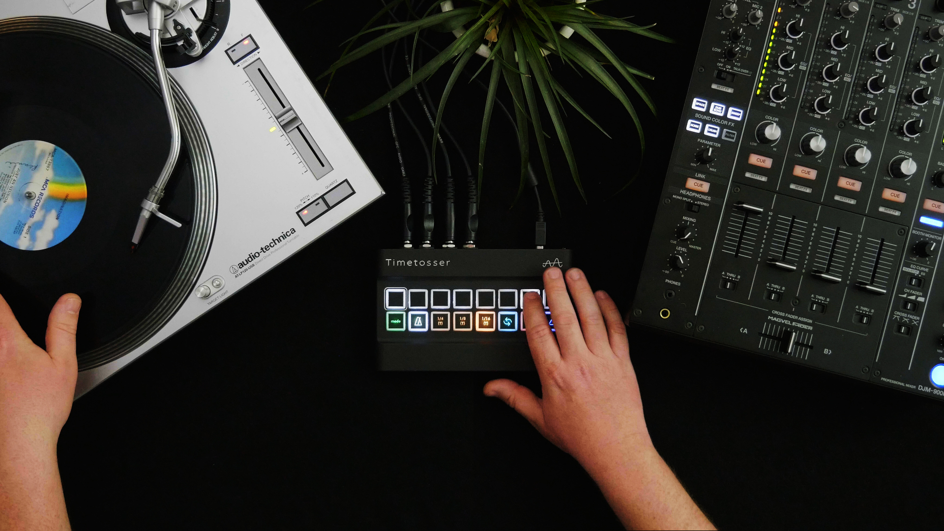 Alter Audio Timetosser : DJ+hand