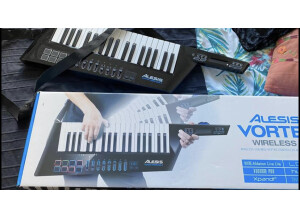 Native Instruments Traktor Kontrol S2 mk3 (74593)