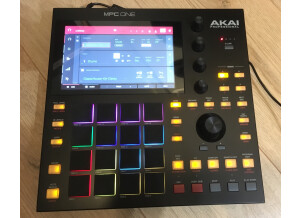 Akai Professional MPC One (5512)