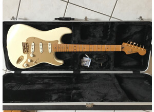Fender Standard Stratocaster [1990-2005] (15249)