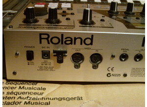 Roland MC-307 (34447)