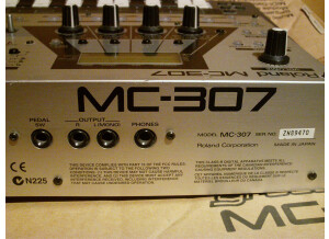 Roland MC-307 (33954)