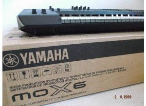 Yamaha MOX6 (266)