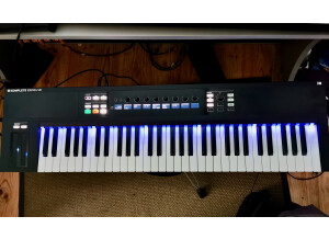 Native Instruments Komplete Kontrol S61 (47137)