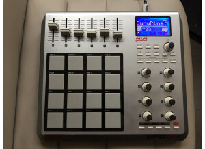 Akai Professional MPD24 (81540)