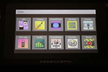 Essence FM_2tof 15.JPG Essence FM_2tof 15.JPG