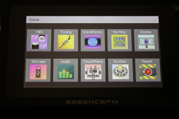 Essence FM_2tof 15.JPG Essence FM_2tof 15.JPG