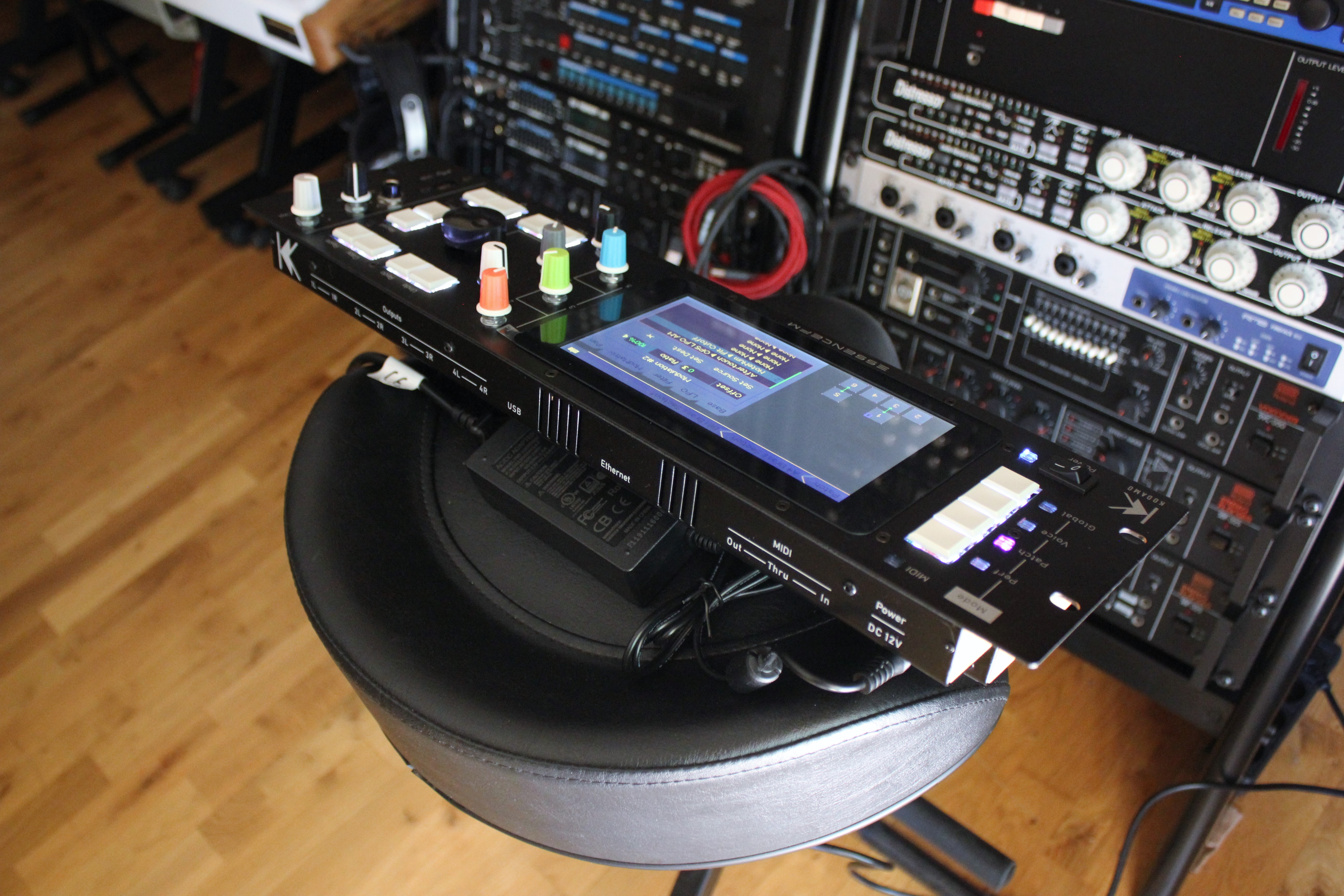 Essence FM_2tof 10.JPG