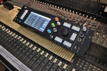 Essence FM_2tof 07.JPG Essence FM_2tof 07.JPG