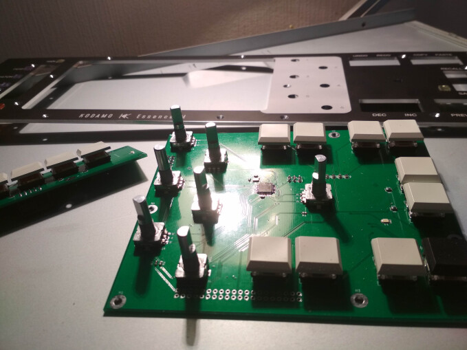 Essence FM_2tof 22 Circuits Essence FM_2tof 22 Circuits
