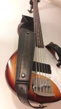 Music Man SUB Sterling 5