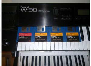 Roland W-30 (53587)