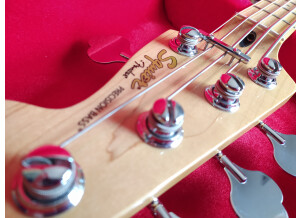 Squier Vintage Modified Precision Bass V