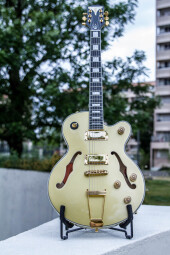 UptownKat-16 UptownKat-16