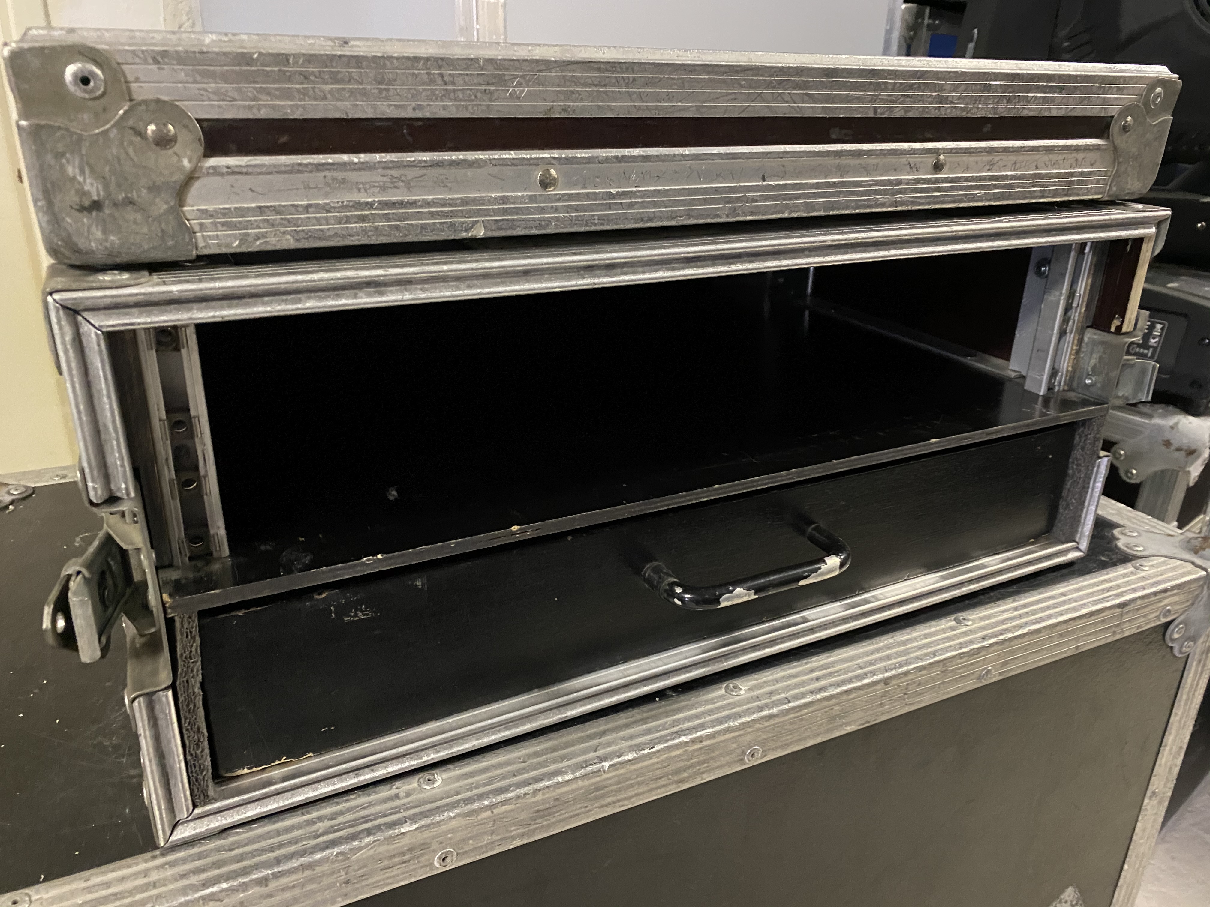 RACK 53 x 45 x 21h #18