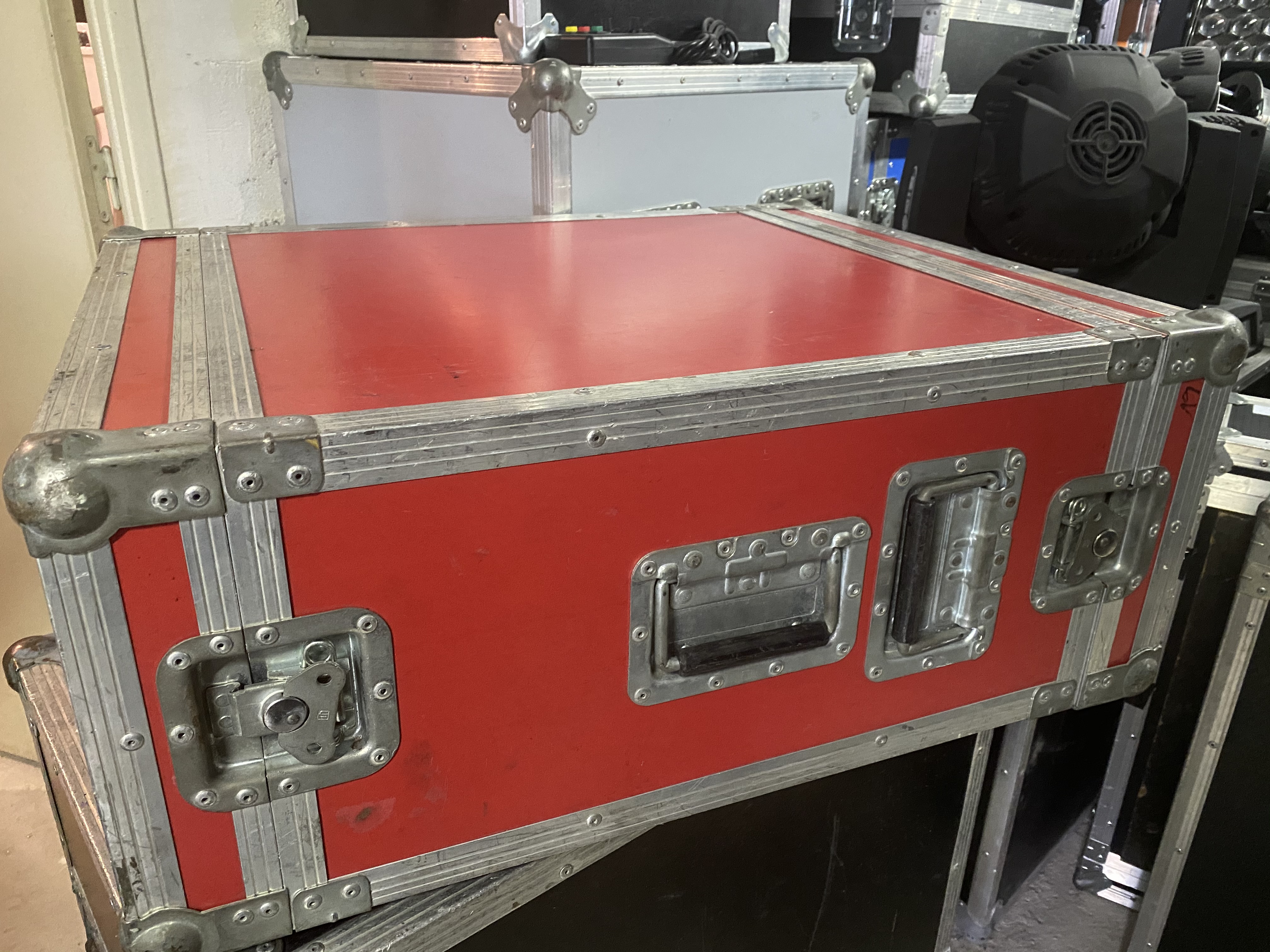 FLIGHT CASE 55 x 70 x 28h #37