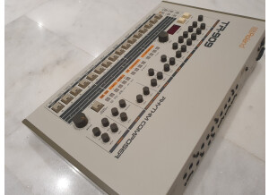 Roland TR-909 (25214)