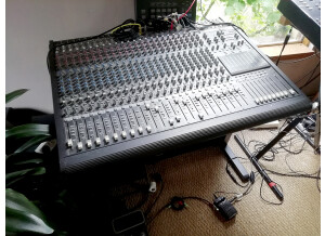 Mackie 8 Bus Series 24/8/2 (60602)