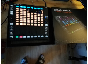 Native Instruments Maschine mk3 (8085)