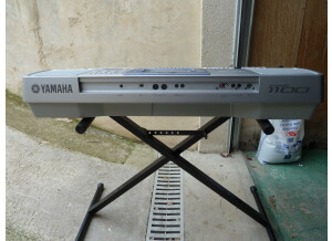 Yamaha PSR-1100 (68443)