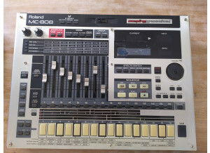 Roland MC-808 (40594)