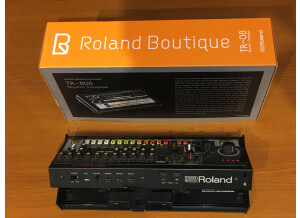 ROLAND TR08 (2)