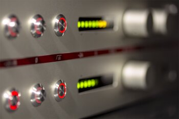 x1_V-402-Macro-1_Neumann-PreAmp_G x1_V-402-Macro-1_Neumann-PreAmp_G