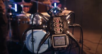 Zoom H8 : Zoom H9 Music 2 Zoom H8 : Zoom H9 Music 2