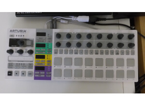 Arturia BeatStep Pro (75471)