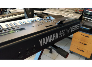 Yamaha SY85