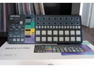 Arturia BeatStep Pro (69610)
