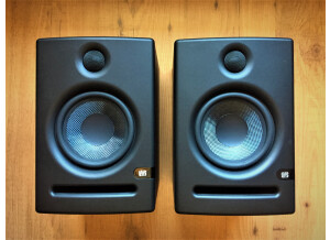 PRESONUS ERIS E5.JPG