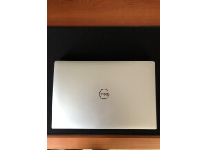 Dell XPS 15 9570 (28720)