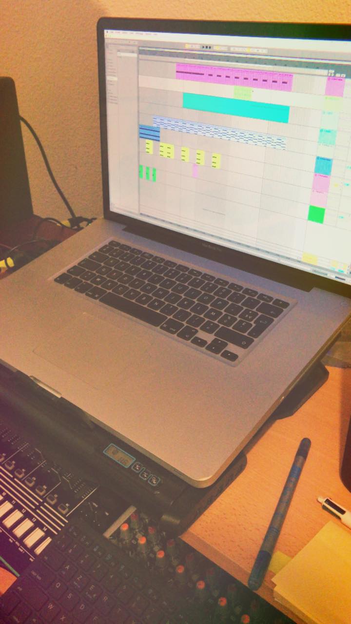 Apple Macbook Pro 17 Unibody