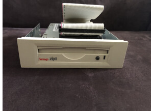Iomega Zip SCSI 100 Mo (44104)