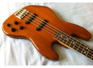 Fender Deluxe Active Jazz Bass Okoume (36416)