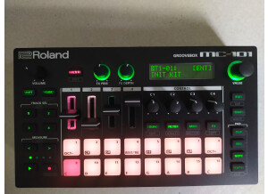 Roland MC-101 (10469)