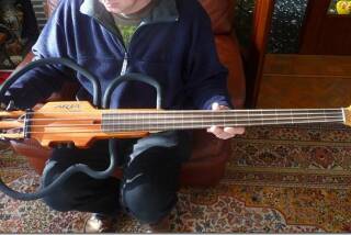 Aria AS-690B