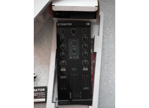 Native Instruments Traktor Kontrol Z1 (45684)