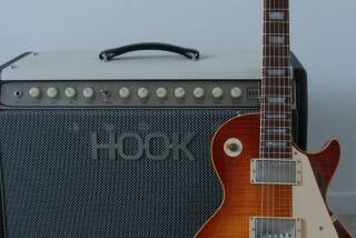 Hook Amps R40