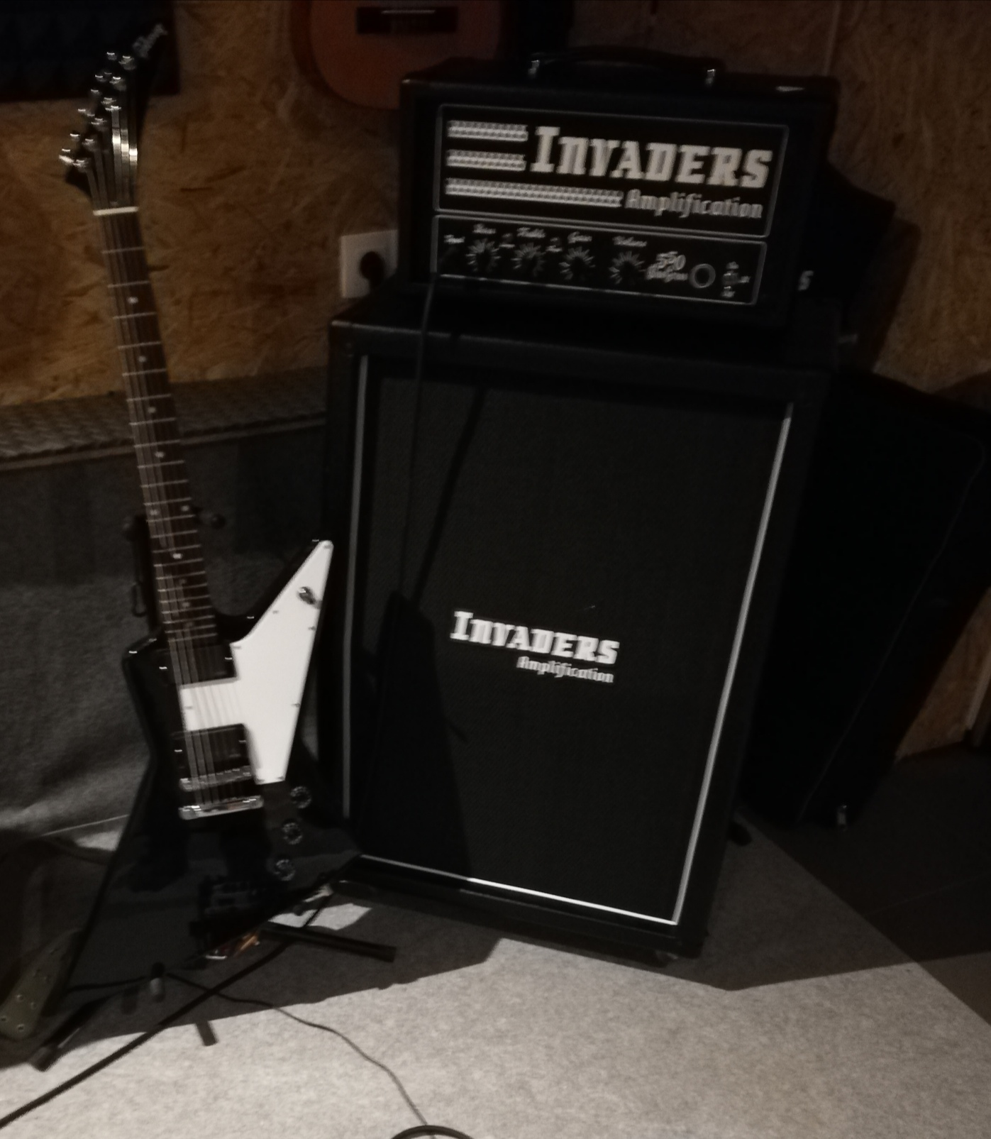 Invaders Amplification 550 Bluegrass