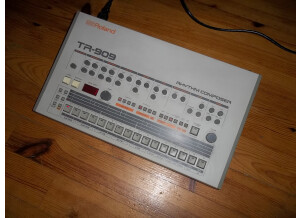 Roland TR-909 (87860)