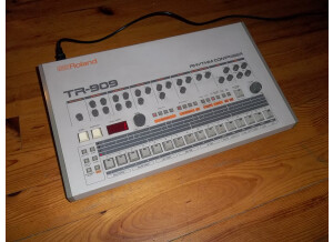 Roland TR-909 (39586)
