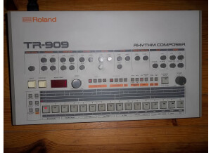 Roland TR-909 (41855)